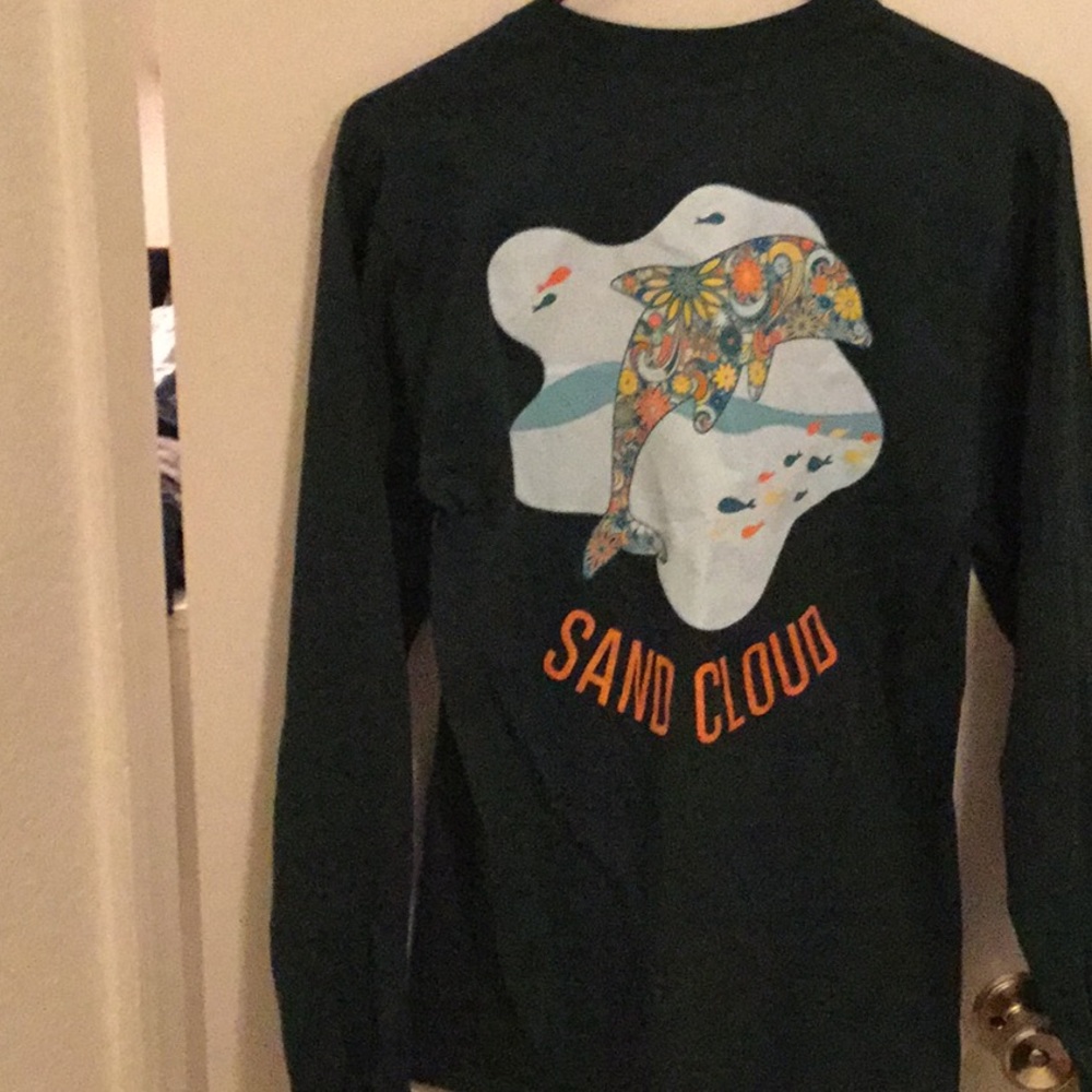 Dark green sand cloud dolphin tee